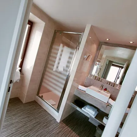 Le Leman Hotel